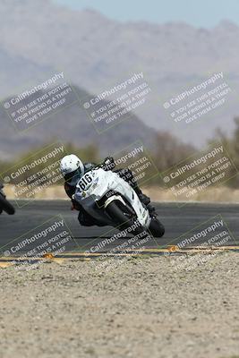 media/Apr-20-2025-CVMA (Sun) [[39090e8767]]/Race 11-500-350 Supersport (Holeshot)/